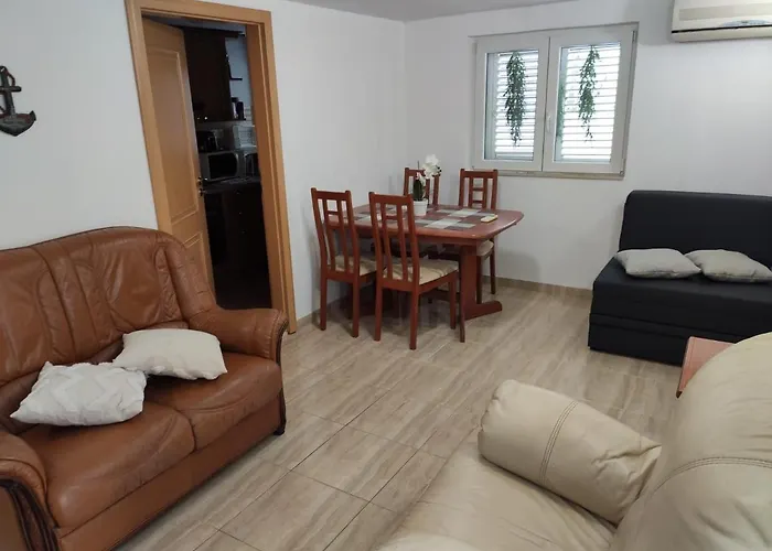 Lovely Apartment In Split, Close To All Attractions