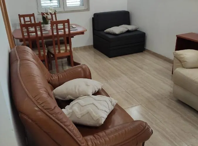 Lovely Apartment In Split, Close To All Attractions